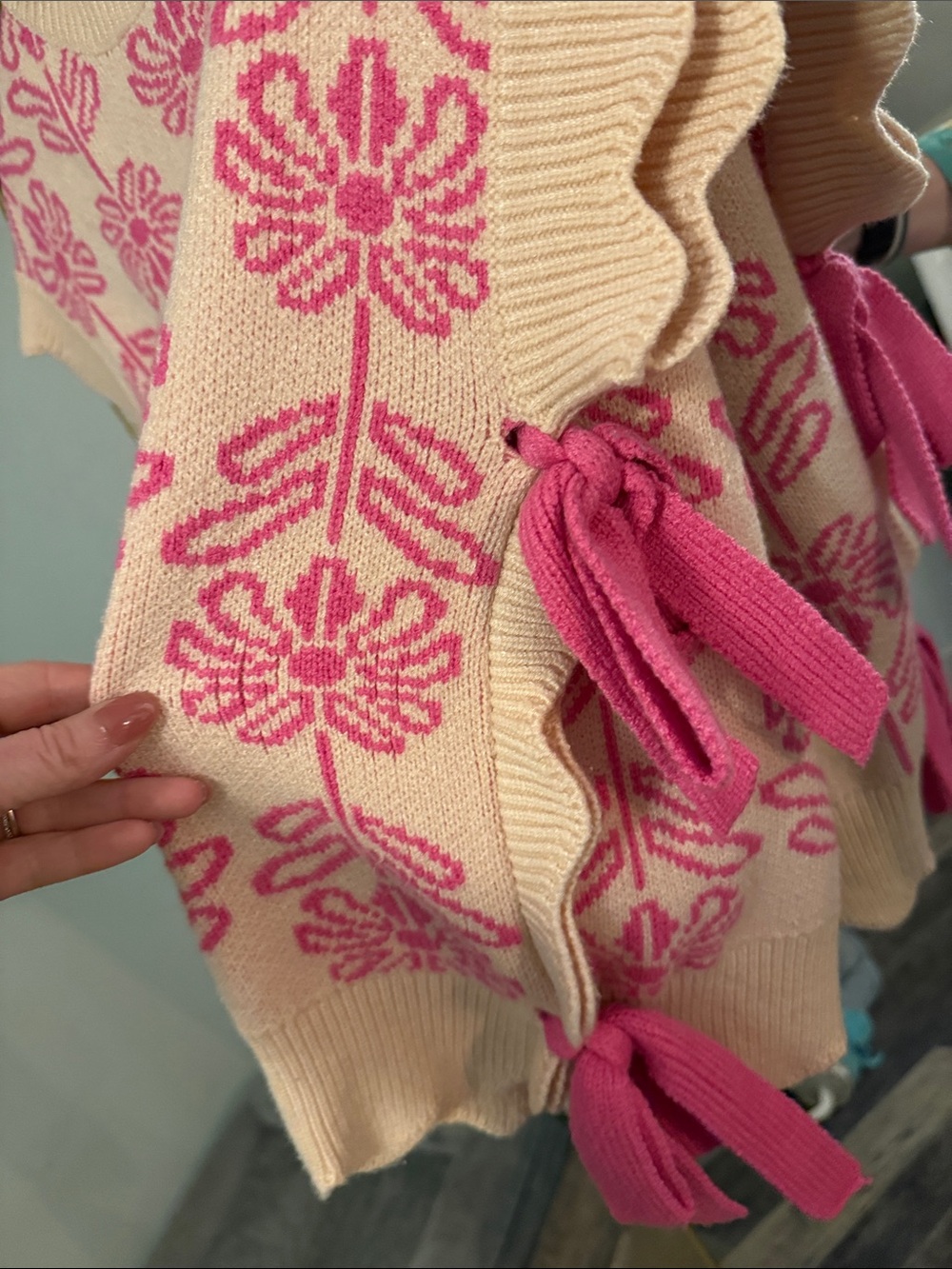 Floral Knit Crewneck Sweater Vest in Cream and Pink - Picture 2 of 7